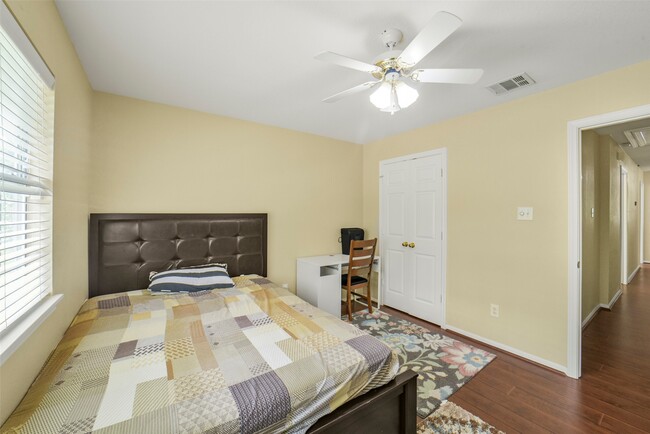 Building Photo - 22554 Bristolwood Ct
