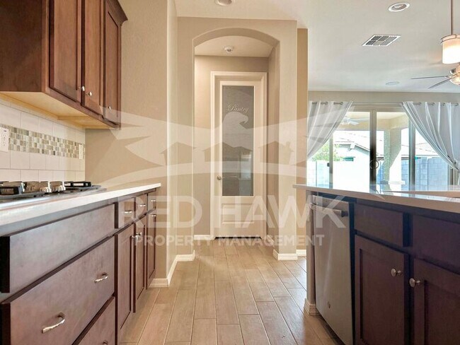 Building Photo - 41300 W Palmyra Ln