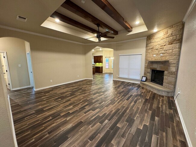 Building Photo - 5907 Verde Dr