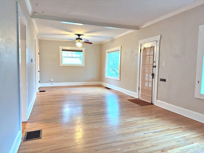 Building Photo - 4631 SE Clinton St