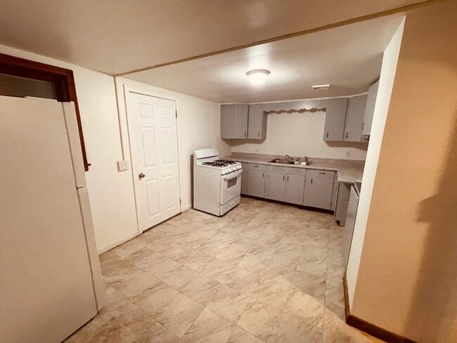 Building Photo - 65 N Harrison St