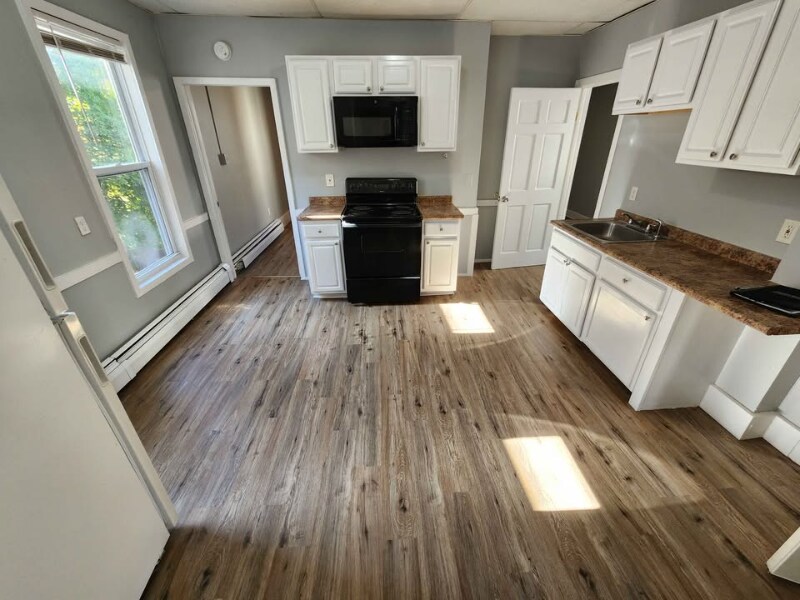 Building Photo - 538 Hall St