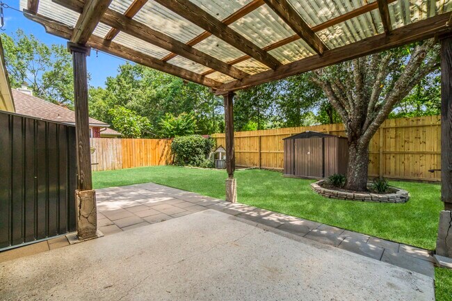 Building Photo - 155 Fairwind Trail Dr