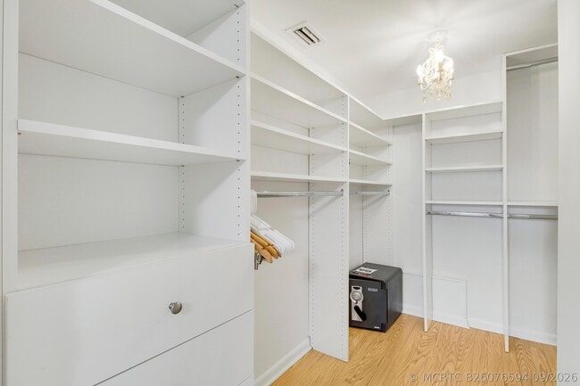 Building Photo - 8388 SE Croft Cir