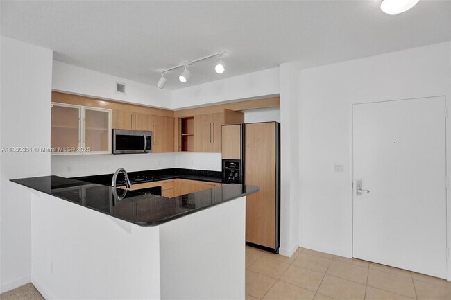 Building Photo - 335 S Biscayne Blvd