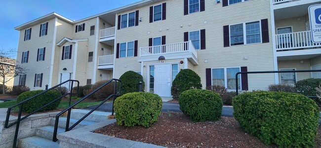Building Photo - 14 Vista Ridge Dr