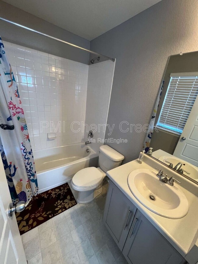 Building Photo - 22472 E Union Cir