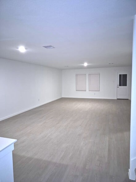 Building Photo - 20034 Palermo Shores Dr