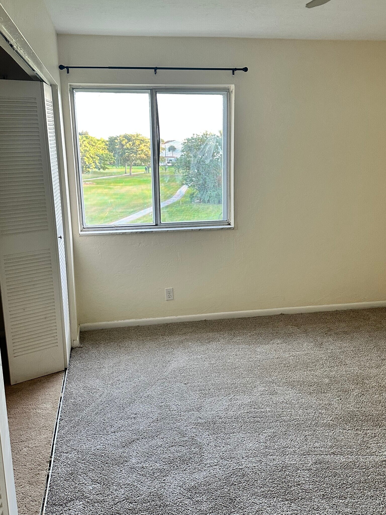 Building Photo - 3645 Boca Ciega Dr