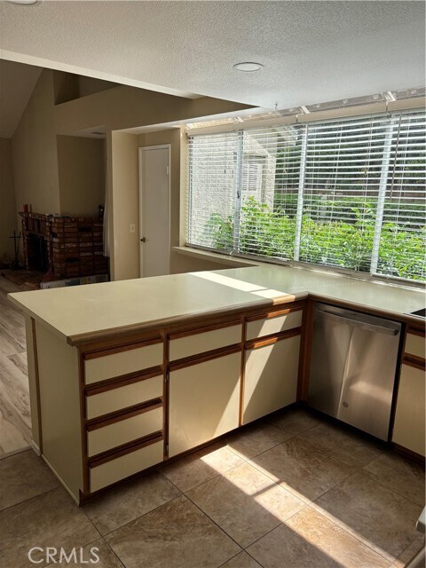 Building Photo - 26371 Moorsview