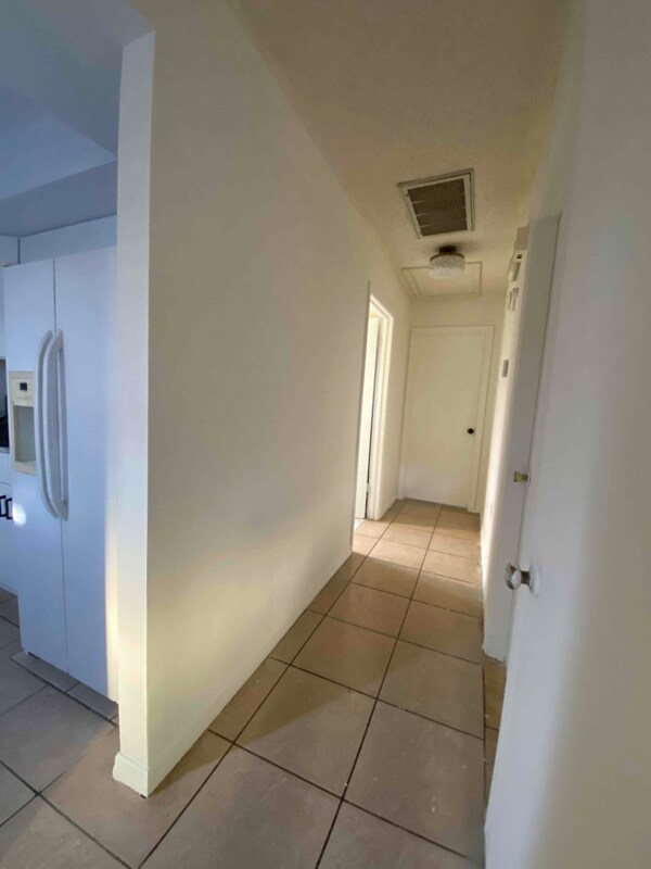 Building Photo - 916 Buccaneer Dr