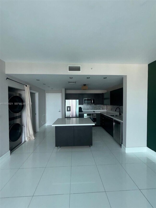 Building Photo - 90 SW 3rd St