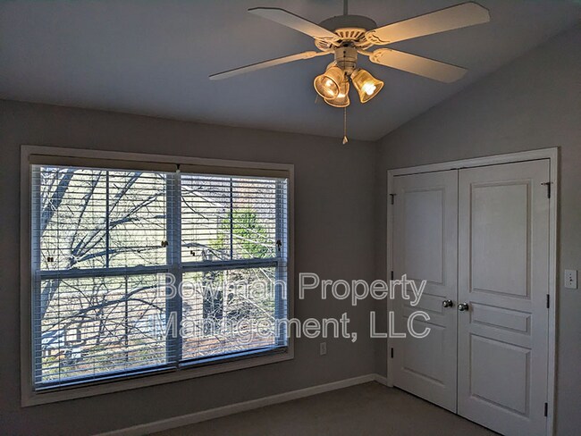 Building Photo - 660 S Barnett Shoals Rd
