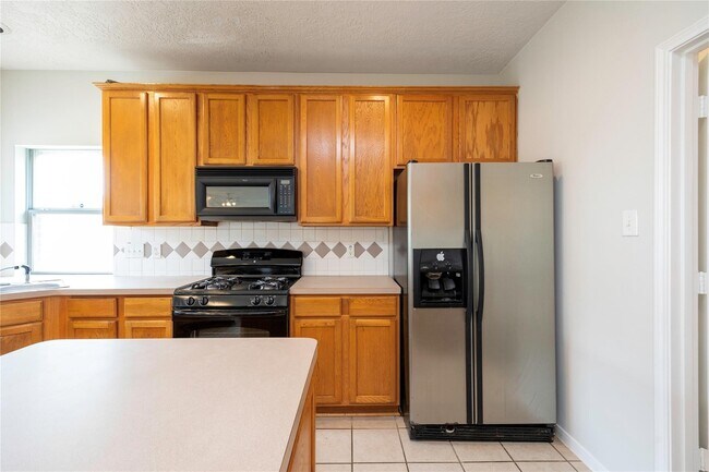 Building Photo - 22907 Breton Point Dr