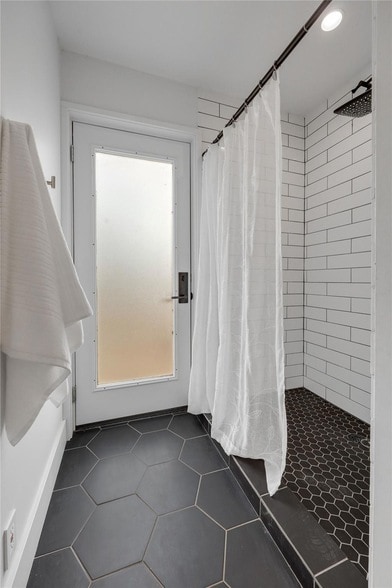 Building Photo - 18205 Ridge Rd