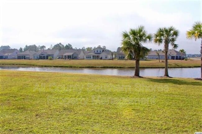 Building Photo - 264 Viareggio Road