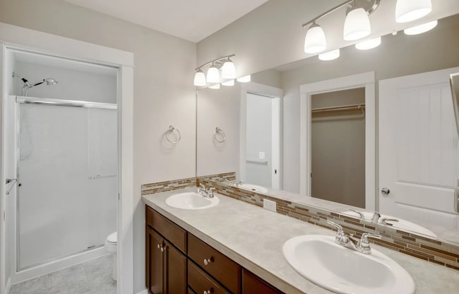 Building Photo - 253 NE Sloane Way