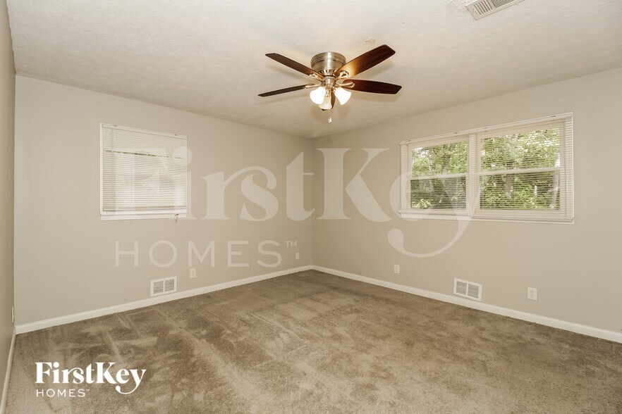 Building Photo - 6818 Tralee Dr