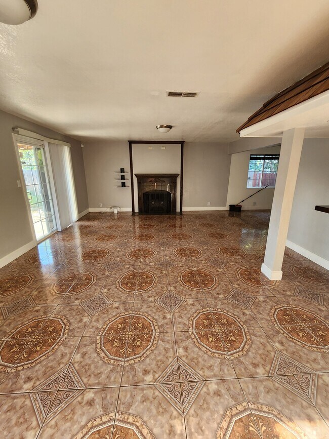 Building Photo - 7565 Red Willow St