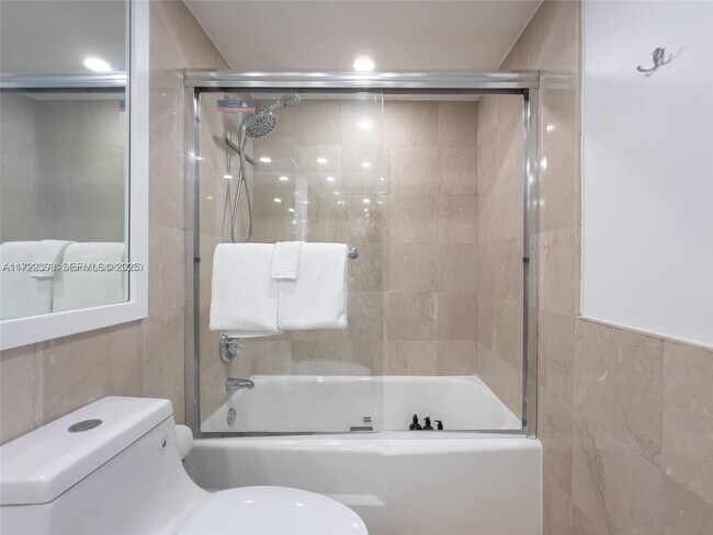 Building Photo - 5161 Collins Ave