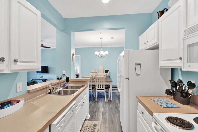 Building Photo - Charming 2-Bed, 2-Bath Condo for Rent in Rehoboth - 50% off your second months rent! $1,895.00/month