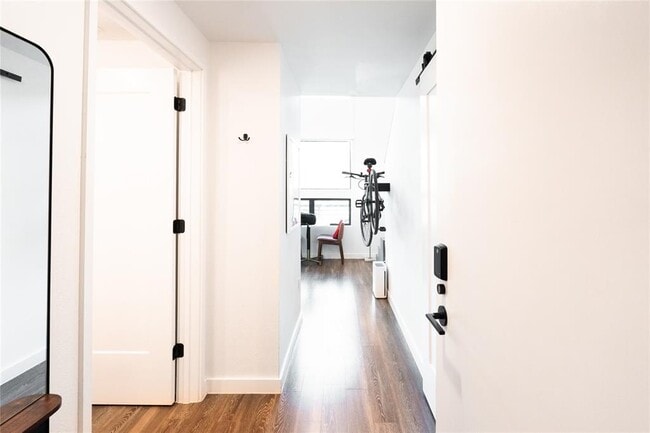 Building Photo - 49 Navasota St