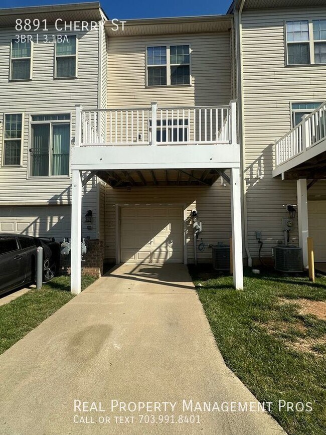 Building Photo - 8891 Cherry St