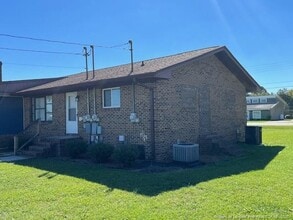 Building Photo - 618 Hiawatha Rd