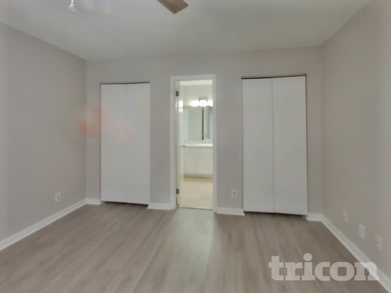 Building Photo - 7937 Dwyer Dr