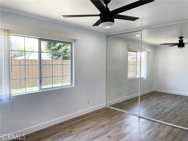 Building Photo - 6221 Glide Ave