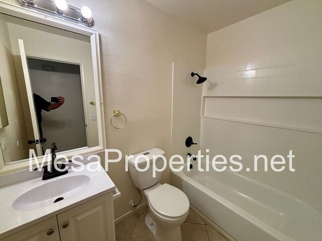 Building Photo - 1412 Pace Ct
