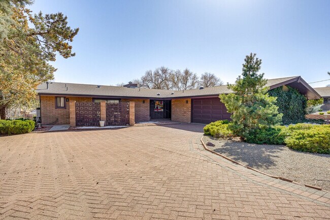 Building Photo - 21 Walking Diamond Dr