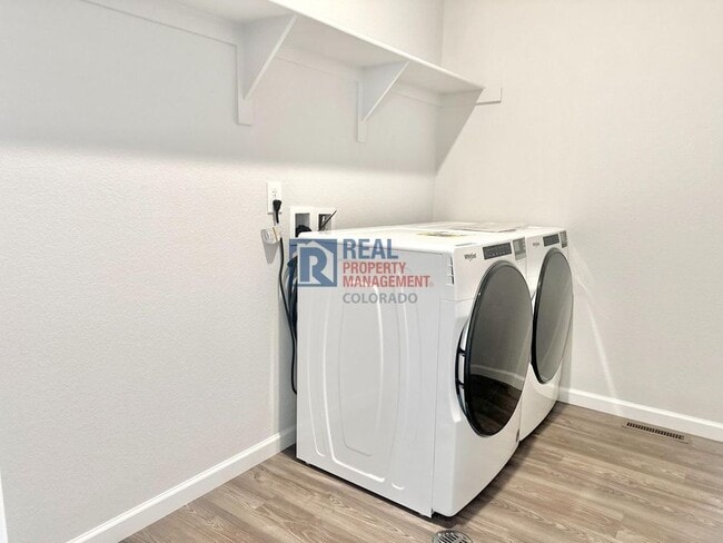 Building Photo - 1336 Brookfield Pl