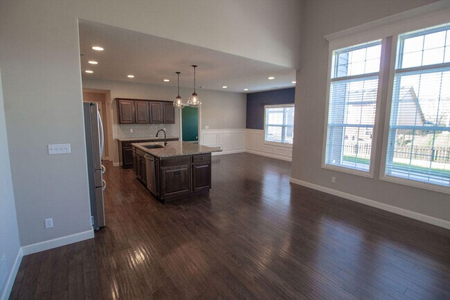 Building Photo - 7407 Pemberton Dr