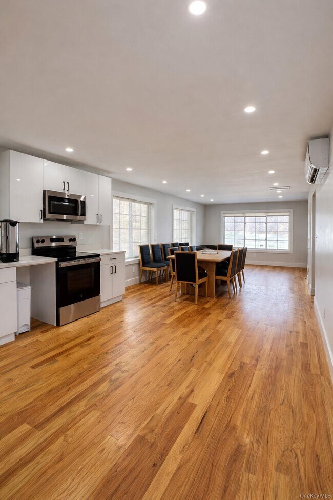 Building Photo - 1140 NY-52