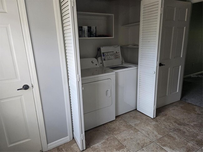 Building Photo - 10342 Carrollwood Ln