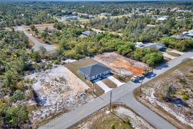 Building Photo - 293 Lincoln Rd NE