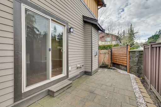 Building Photo - Mill Creek Townhome with 2 Car Garage Available Now!