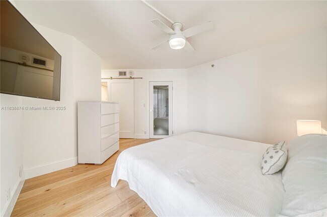 Building Photo - 6767 Collins Ave