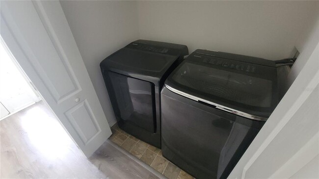 Building Photo - 4547 Ashburn Square Dr