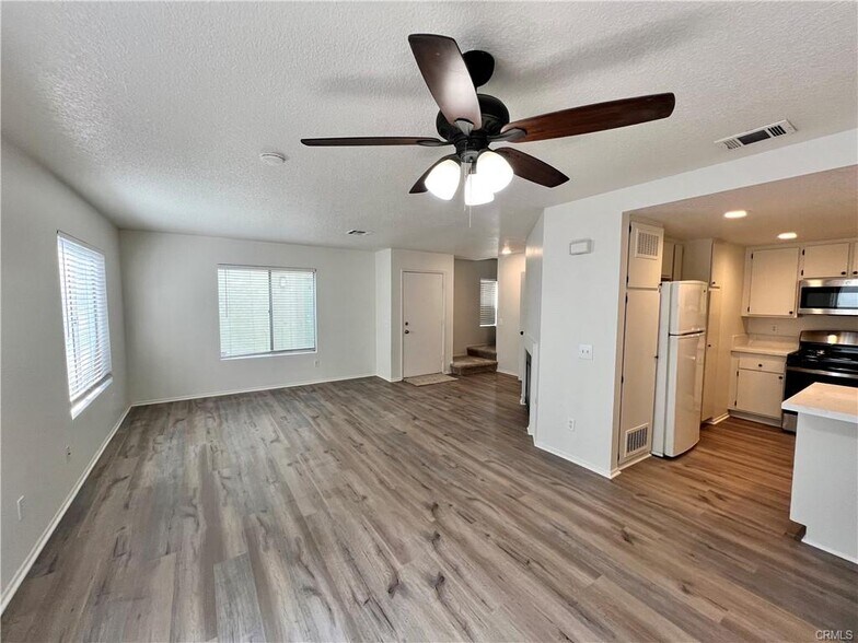 Building Photo - 8353 Sunset Trail Pl