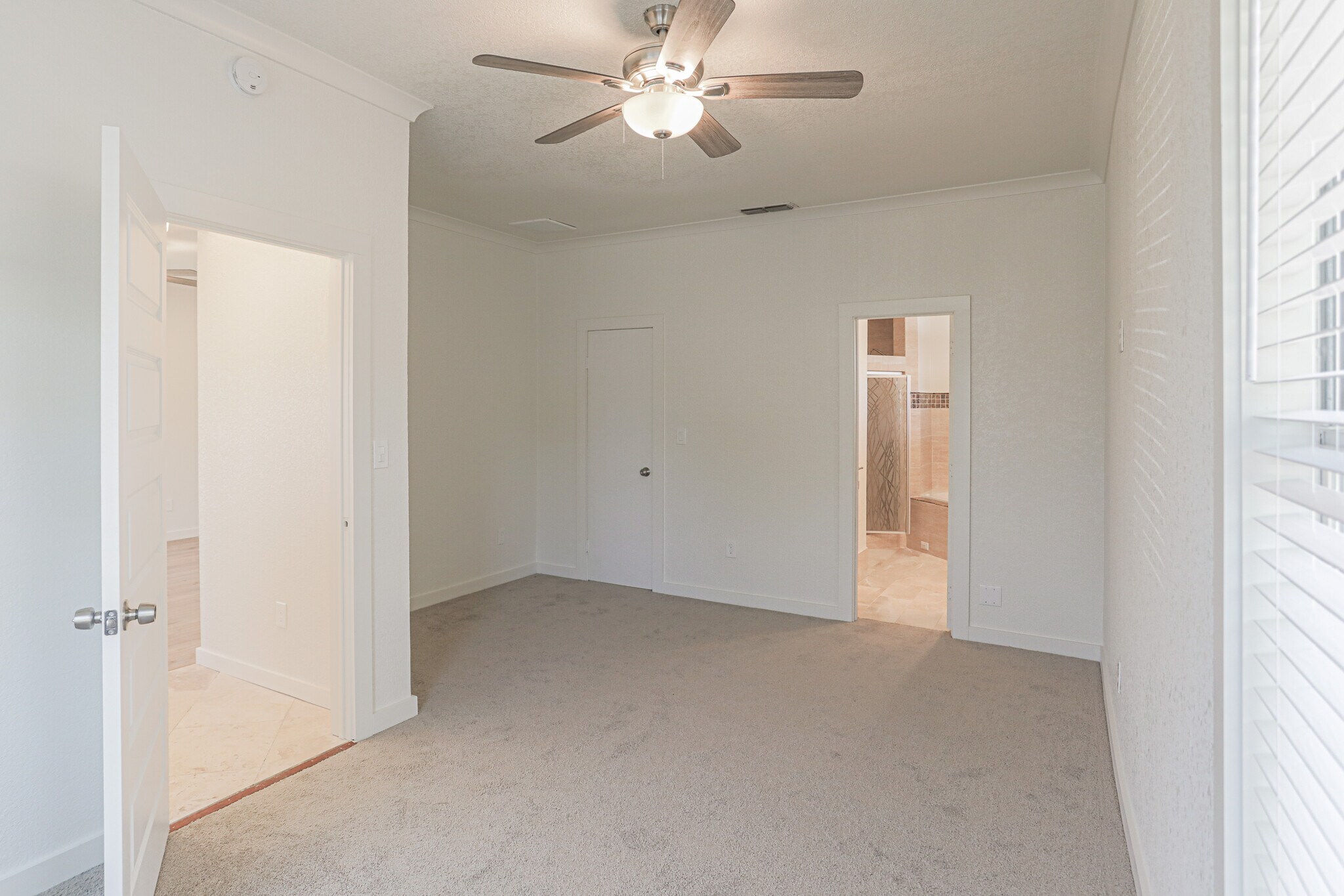 Primary Bedroom - 5528 Junius St