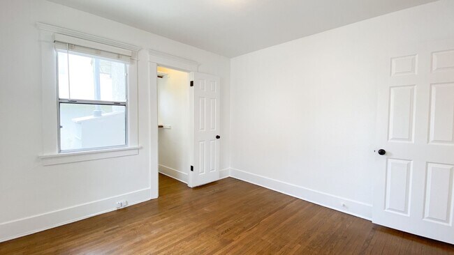 Building Photo - 2BD/1BA Charming Bungalow in Belmont Heights