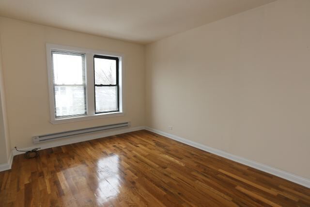 Building Photo - 4854 N Damen Ave