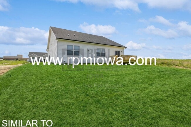 Building Photo - 8914 Hickory Dr