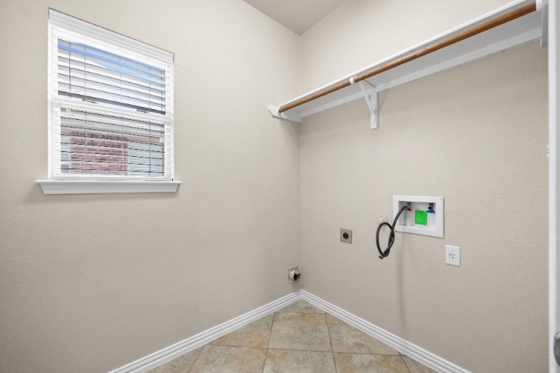 Building Photo - 13713 Glen Mark Dr