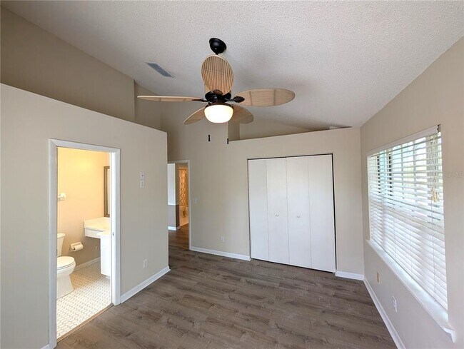 Building Photo - 3002 W Cleveland St