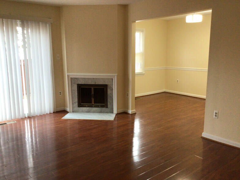 Primary Photo - 2863 Coors Park Ct