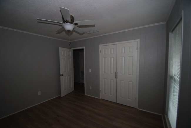 Building Photo - Charming 2 Bedroom close to the beach avai...