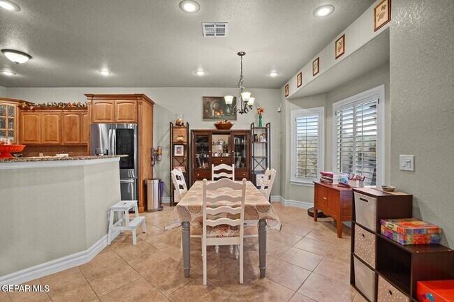 Building Photo - 14125 Rainbow Point Dr